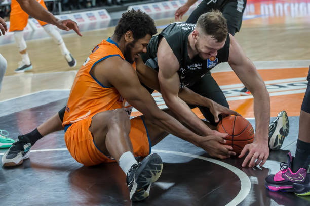 一线队与梯 一线队与梯